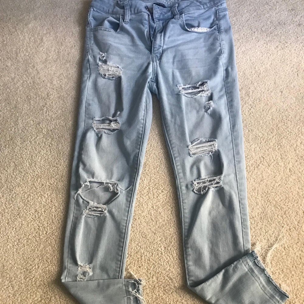 ‼️ destroyed AE Super Stretch jeggings ‼️